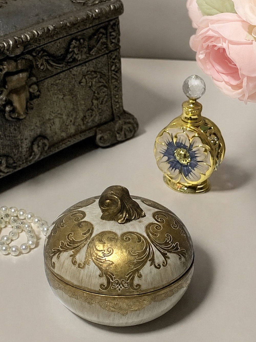 Cream Gold Baroque Lidded Trinket Box Vanity Decor Jewelry Box